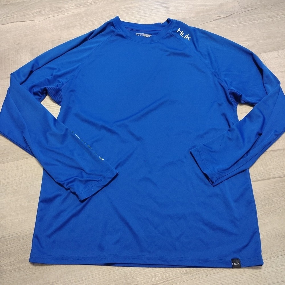 Huk‎ Fishing Shirt Medium Blue Long Sleeve Performance Base Layer